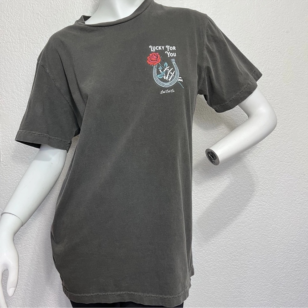 Last Call Co. LUCKY FOR YOU T-Shirt Women M Grey Faded Roses Grim Gripper Grungy